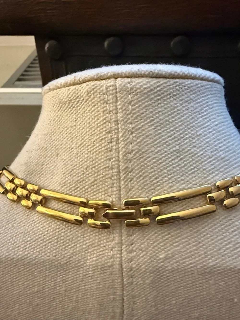Napier Vintage Gold Tone Chocker with Rectangular Open Links & 5 Textured Links